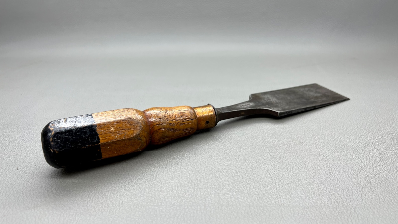 DMG 2" Wide Chisel With Good Handle - Image 3