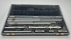 Starrett Internal Micrometer 8" to 32" In Good Condition
