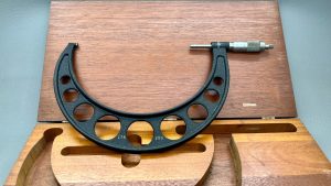 Brown & Sharpe USA 175-200mm Micrometer In Good Condition