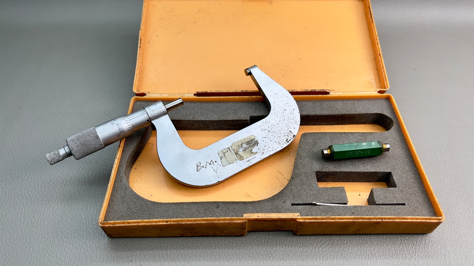 Mitutoyo Japan 2-3" Micrometer .0001" With Standard & Wrench - Image 2
