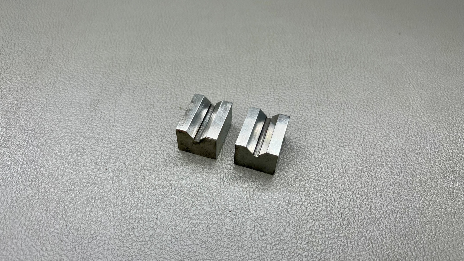 Two Unmarked V Blocks Measuring 1" X 3/4" - Image 3